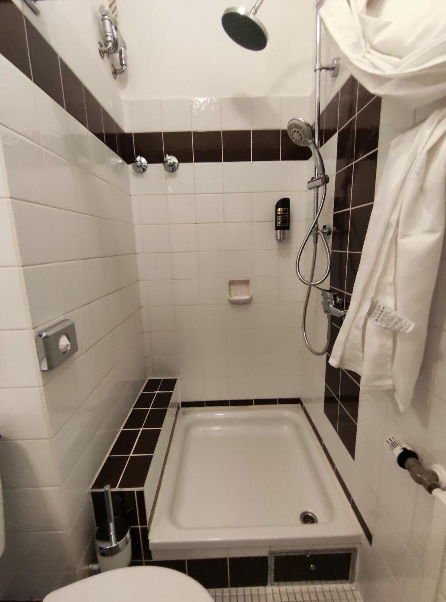 Gaestehaus Am Bahnhof, Self-Check-In Vechta Phòng bức ảnh